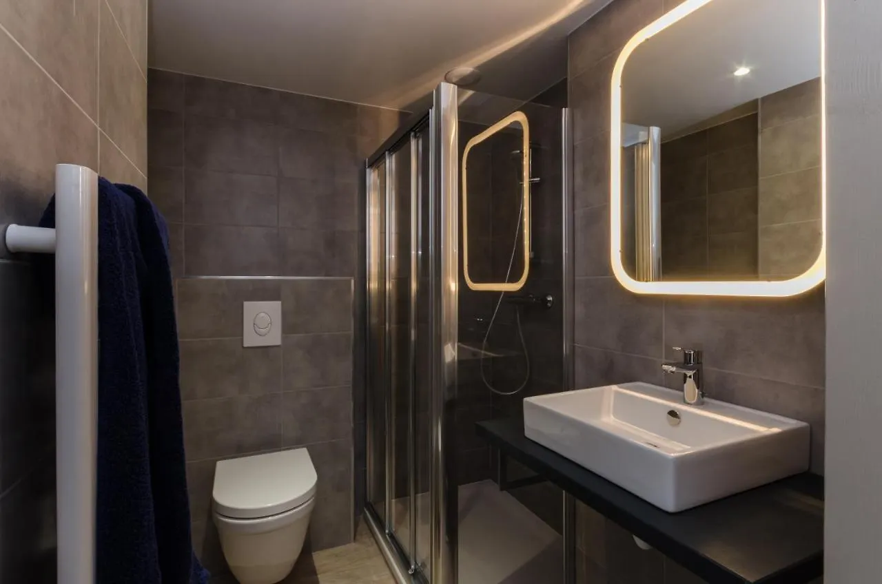 Chalets Residence Snoweden 0*, La Plagne France